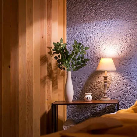 Hotel Kernos & 4*