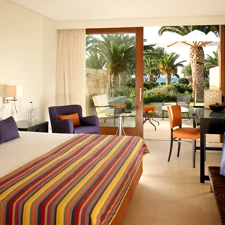 Hotel Kernos &