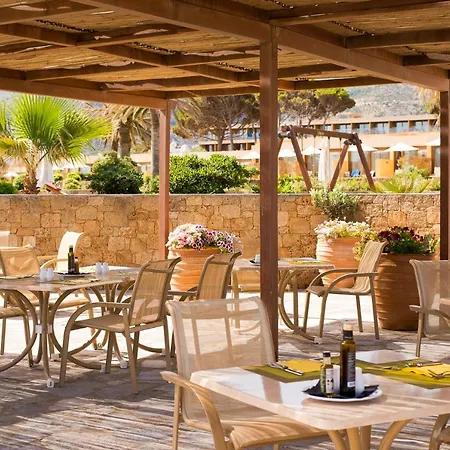 Kernos & Hotel 4*