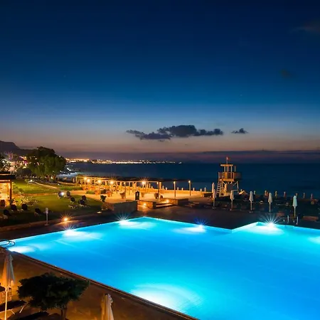 Hotel Kernos & 4*
